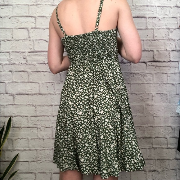 Old Navy green floral Sun dress - Picture 2 of 8